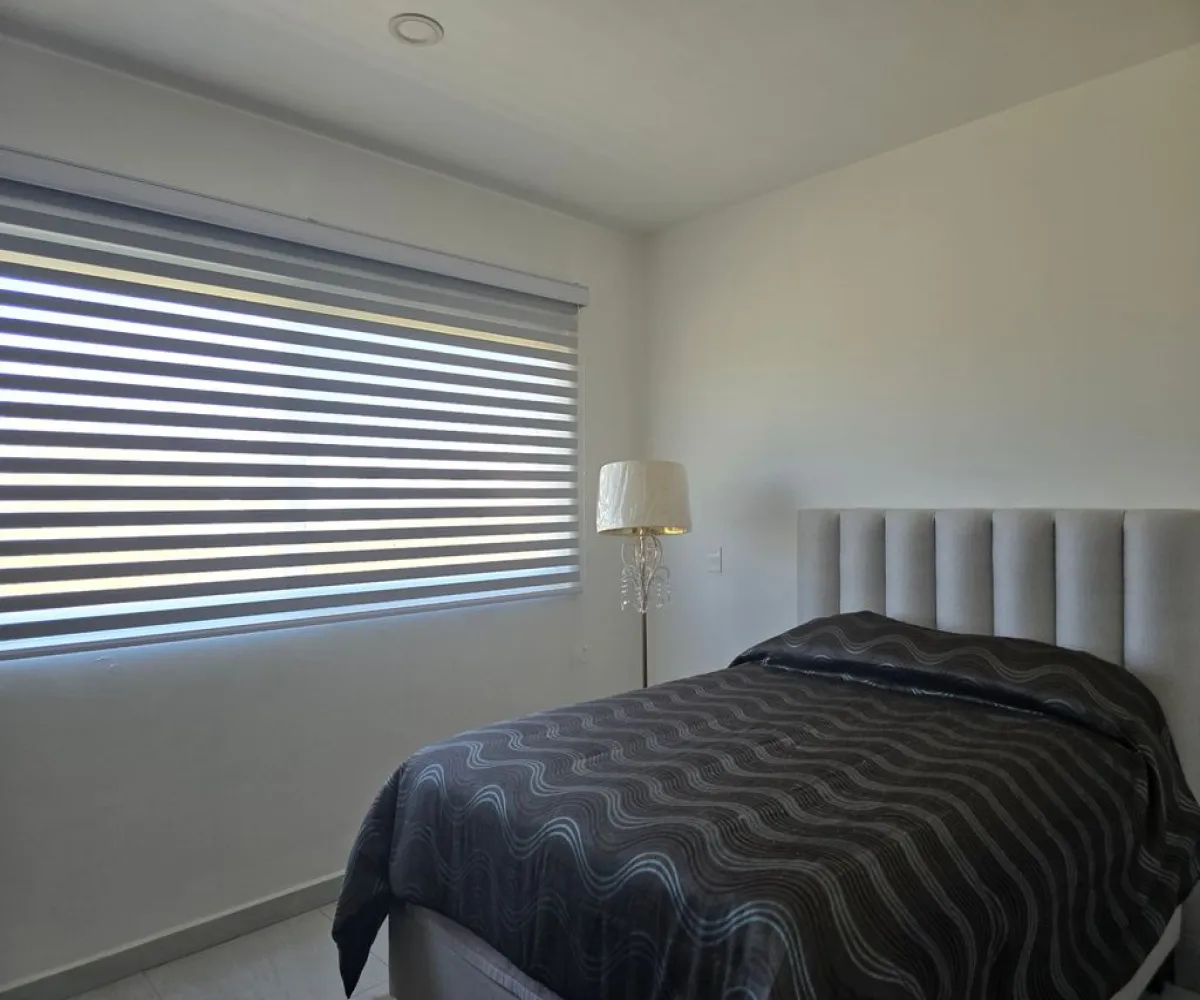 Casa En Venta,Zona Real,Avenida Paseo de La Luna 933, Zapopan, Jalisco 45134, 3 Habitaciones,3 Baños,Avenida Paseo de La Luna,1,pgbdww5