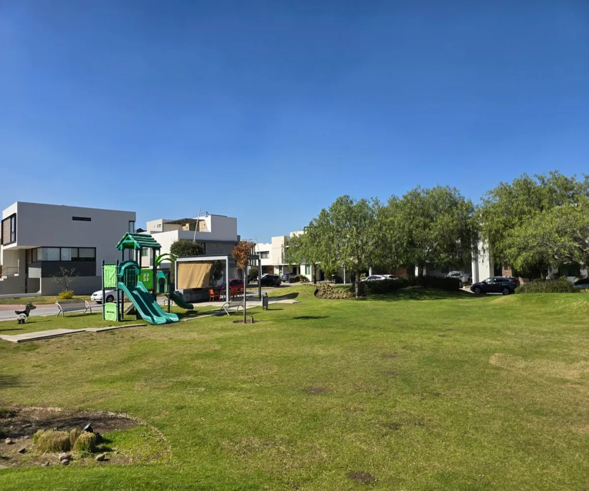 Casa En Venta,Zona Real,Avenida Paseo de La Luna 933, Zapopan, Jalisco 45134, 3 Habitaciones,3 Baños,Avenida Paseo de La Luna,1,pgbdww5