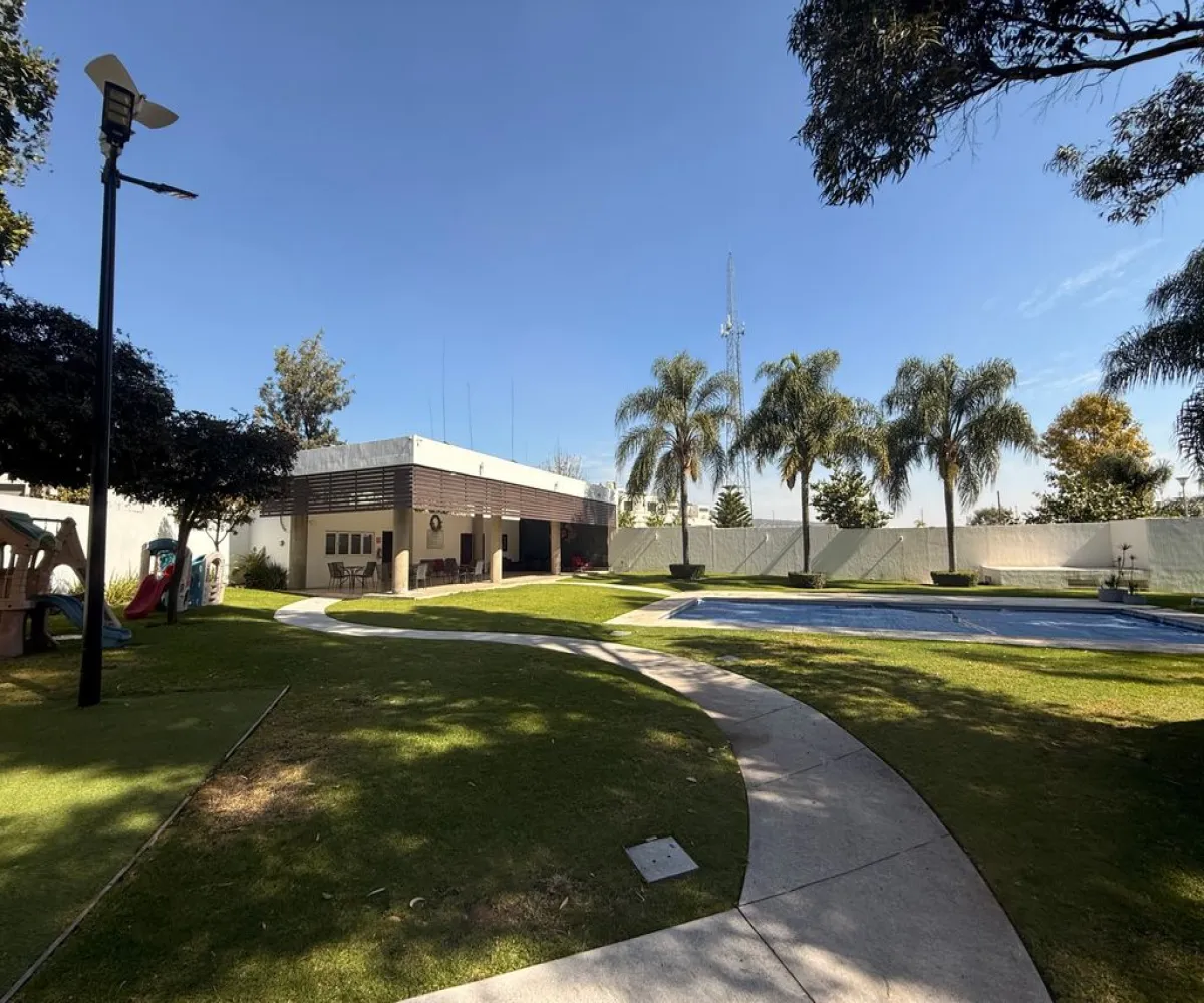 Casa En Venta,Bosque real,Boulevard la Loma 1000, Tlajomulco de Zúñiga, Jalisco 46640, 3 Habitaciones,3 Baños,Boulevard la Loma,2,pd5sjg8