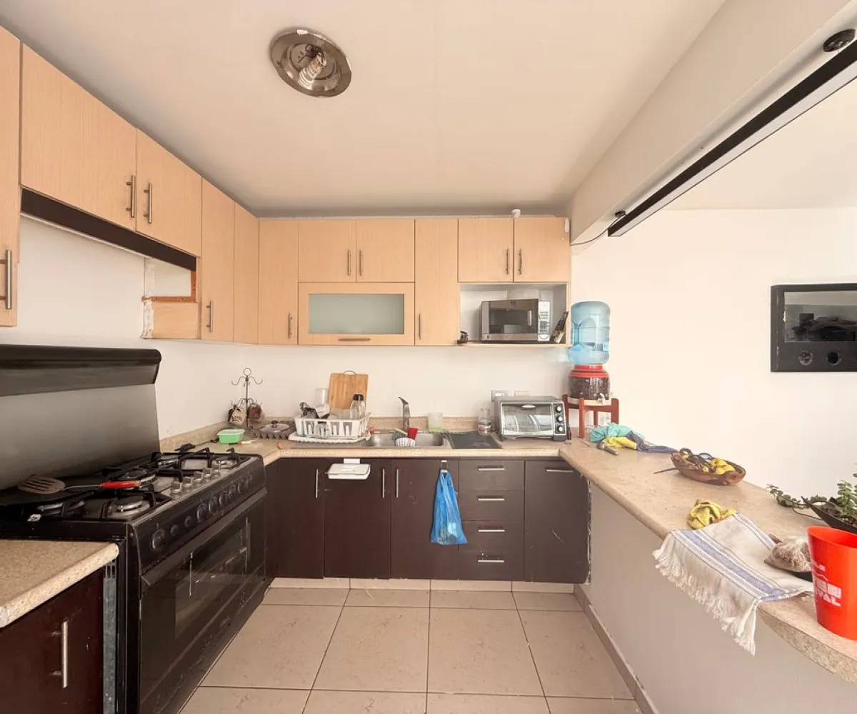 Casa En Venta,Bosque real,Boulevard la Loma 1000, Tlajomulco de Zúñiga, Jalisco 46640, 3 Habitaciones,3 Baños,Boulevard la Loma,2,pd5sjg8