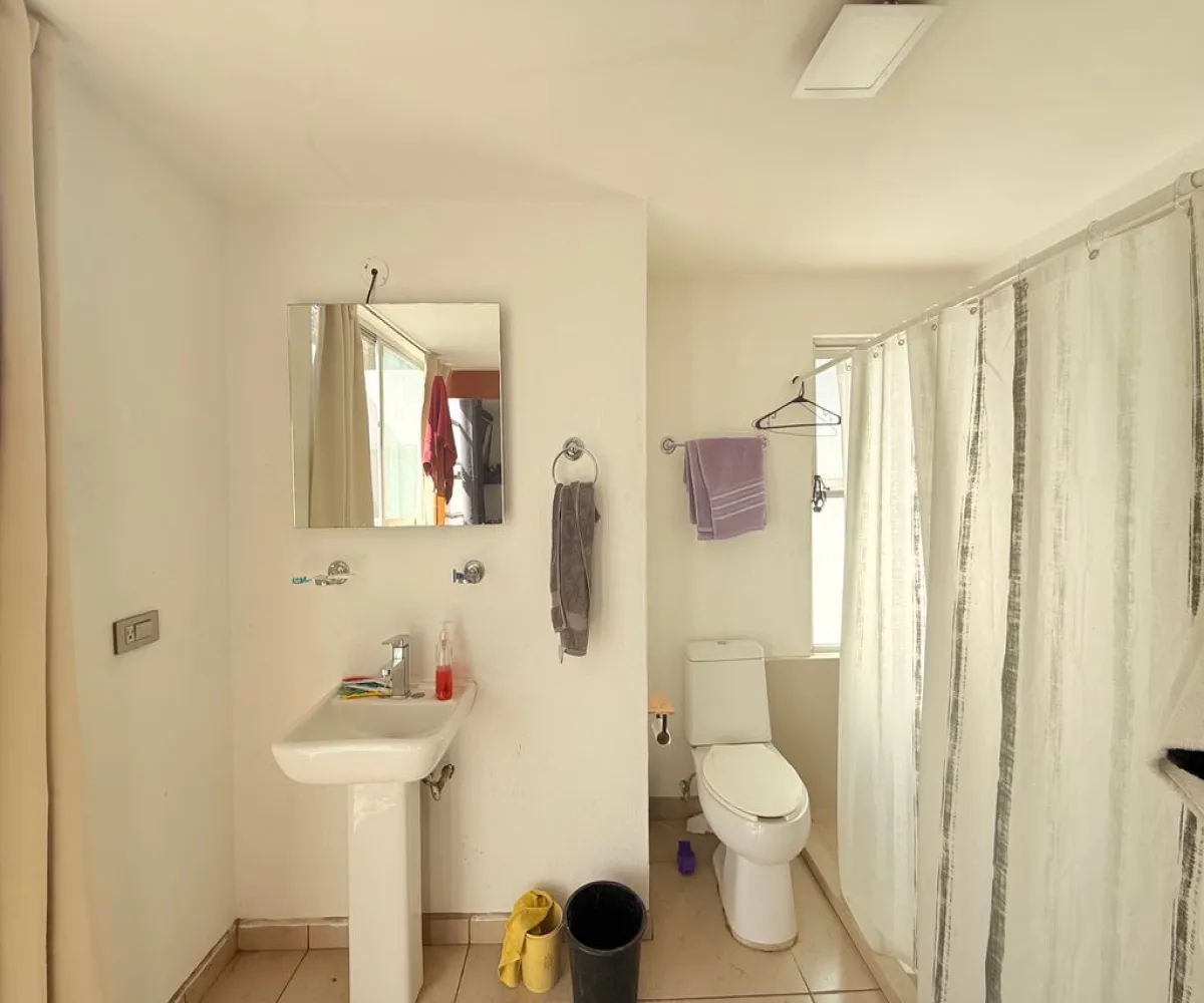 Casa En Venta,Bosque real,Boulevard la Loma 1000, Tlajomulco de Zúñiga, Jalisco 46640, 3 Habitaciones,3 Baños,Boulevard la Loma,2,pd5sjg8