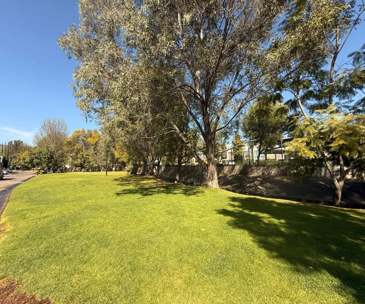 Casa En Venta,Bosque real,Boulevard la Loma 1000, Tlajomulco de Zúñiga, Jalisco 46640, 3 Habitaciones,3 Baños,Boulevard la Loma,2,pd5sjg8