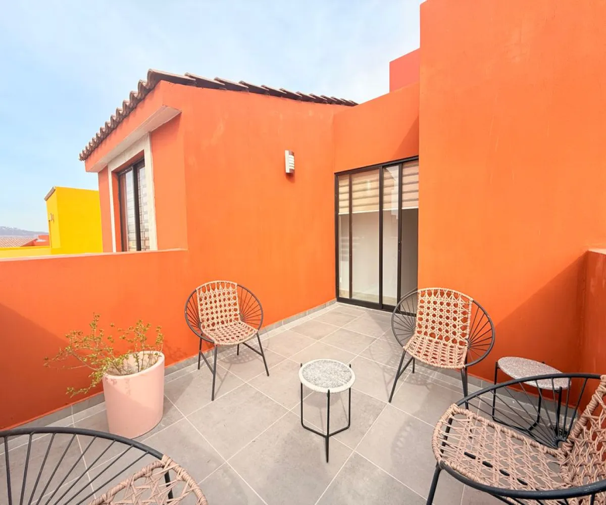 Casa En Venta,Cortijo de San Agustín,Camino de los Girasoles 1, Tlajomulco de Zúñiga, Jalisco 45645, 3 Habitaciones,2 Baños,Camino de los Girasoles,3,pdvfNWt