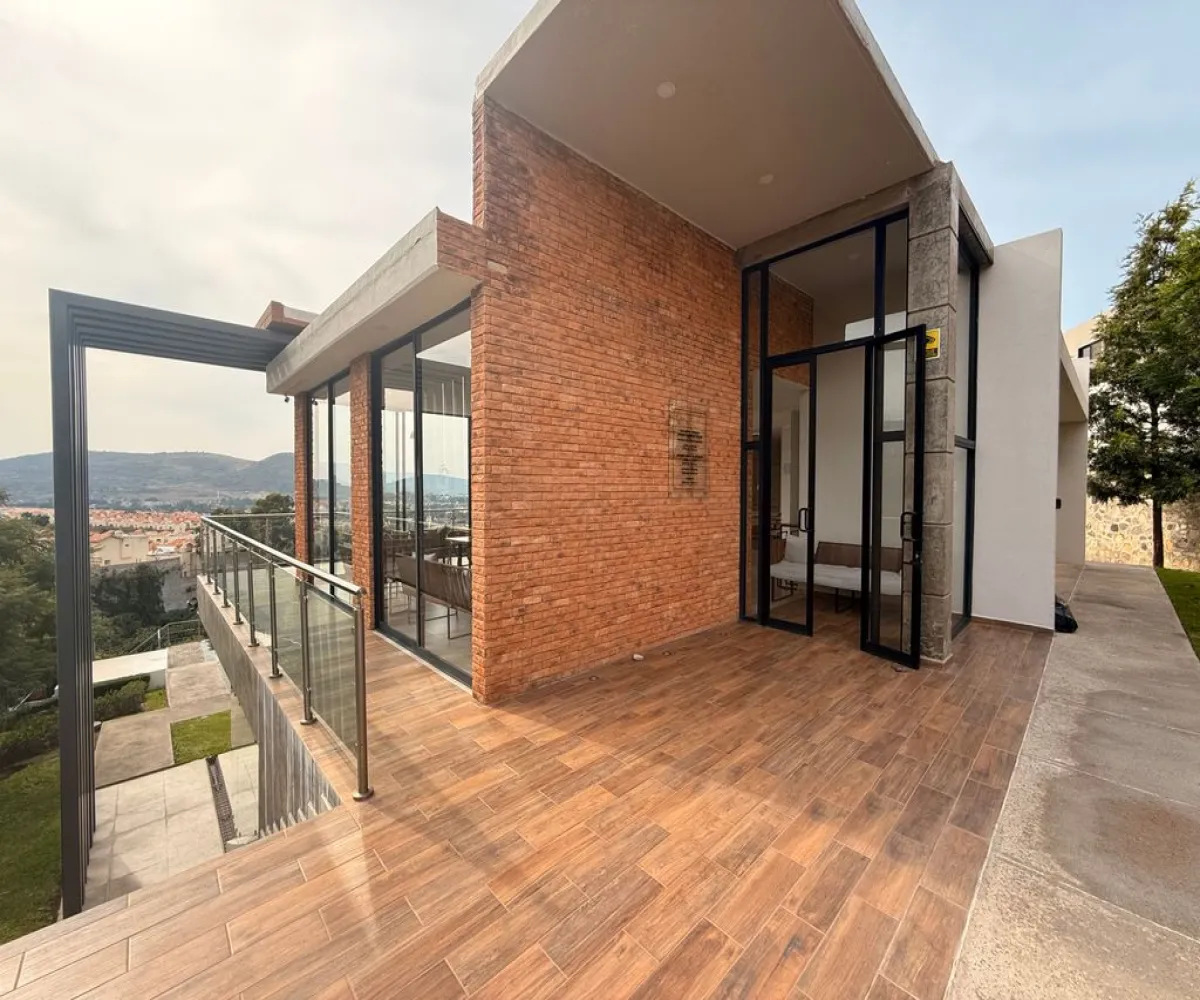 Casa En Venta,Cortijo de San Agustín,Camino de los Girasoles 1, Tlajomulco de Zúñiga, Jalisco 45645, 3 Habitaciones,2 Baños,Camino de los Girasoles,3,pdvfNWt