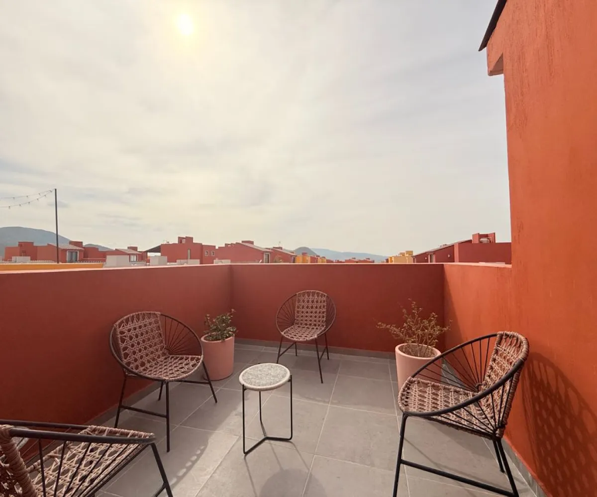 Casa En Venta,Cortijo de San Agustín,Camino de los Girasoles 1, Tlajomulco de Zúñiga, Jalisco 45645, 3 Habitaciones,2 Baños,Camino de los Girasoles,3,pdvfNWt