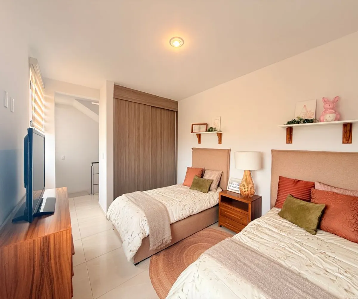 Casa En Venta,Cortijo de San Agustín,Camino de los Girasoles 1, Tlajomulco de Zúñiga, Jalisco 45645, 3 Habitaciones,2 Baños,Camino de los Girasoles,3,pdvfNWt