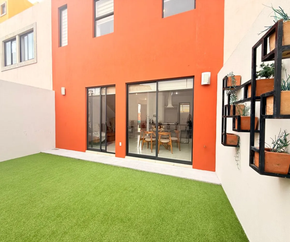 Casa En Venta,Cortijo de San Agustín,Camino de los Girasoles 1, Tlajomulco de Zúñiga, Jalisco 45645, 3 Habitaciones,2 Baños,Camino de los Girasoles,3,pdvfNWt