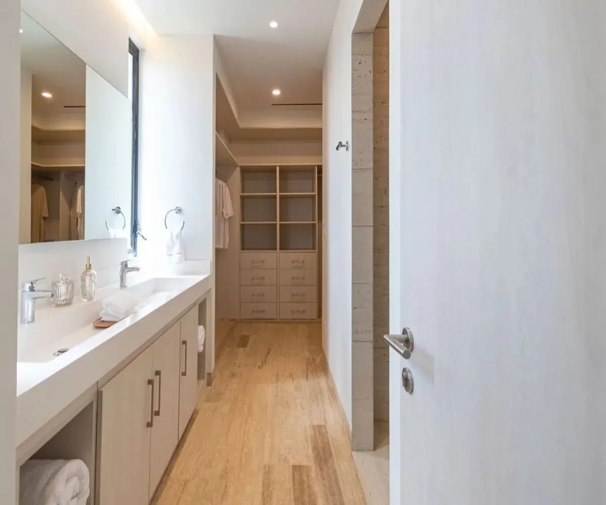 Departamento En Venta,Yucatán Country Club,Avenida Paseo del Jaguar S/N B701, Mérida, Yucatán 97308, 3 Habitaciones,4 Baños,Avenida Paseo del Jaguar,1,pRFDS4I