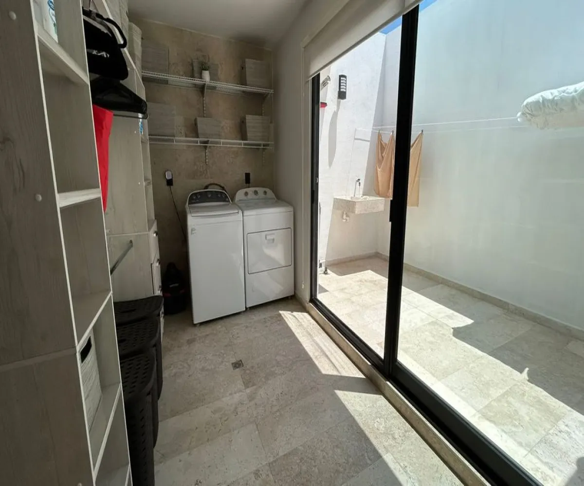 Casa En Venta,La Loma residencial,privada palmilla 72, Mexquitic de Carmona, San Luis Potosí 78216, 3 Habitaciones,5 Baños,privada palmilla,4,pKS5eve