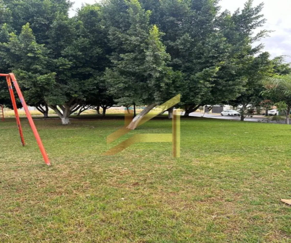 Casa En Venta,Fraccionamiento Campo sur,Privada Sergio Lugo 1021, Tlajomulco de Zúñiga, Jalisco 45640, 3 Habitaciones,3 Baños,Privada Sergio Lugo,1,pAyXFEe