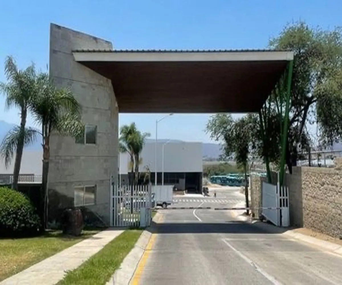 Bodega En Venta,Santa Cruz De Las Flores,Carretera a San Isidro Mazatepec S/N A4, Tlajomulco de Zúñiga, Jalisco 45640,Carretera a San Isidro Mazatepec,p5Hcc3t