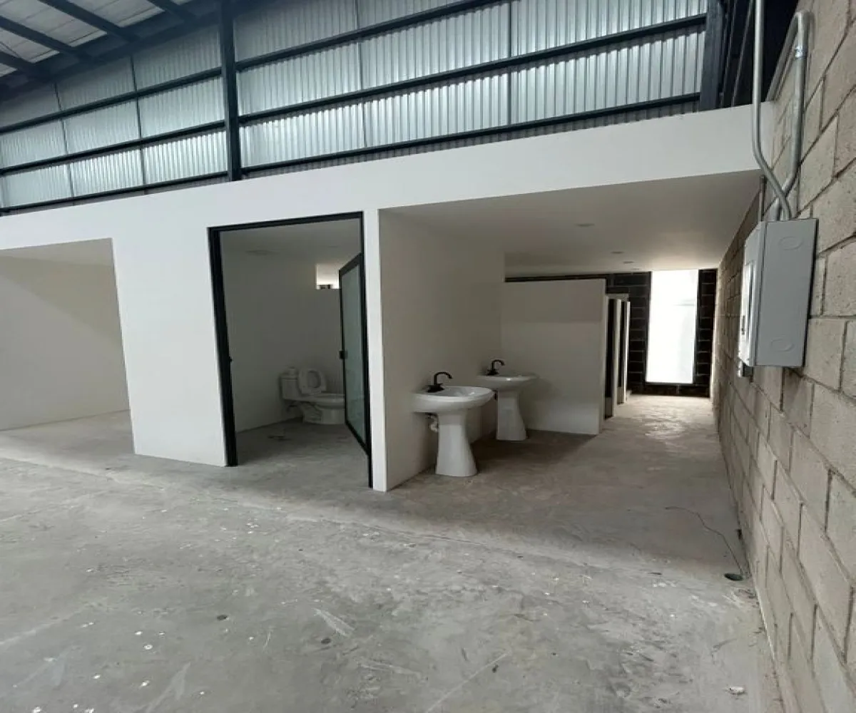 Bodega En Venta,Santa Cruz De Las Flores,Carretera a San Isidro Mazatepec S/N A5, Tlajomulco de Zúñiga, Jalisco 45640,Carretera a San Isidro Mazatepec,pyzfYxW