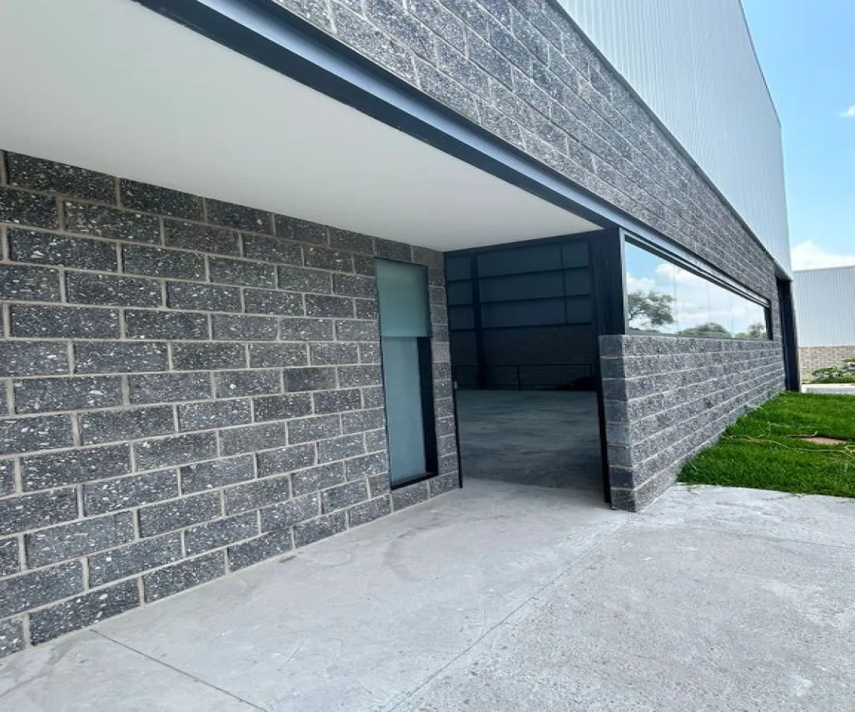 Bodega En Venta,Santa Cruz De Las Flores,Carretera a San Isidro Mazatepec S/N A5, Tlajomulco de Zúñiga, Jalisco 45640,Carretera a San Isidro Mazatepec,pyzfYxW