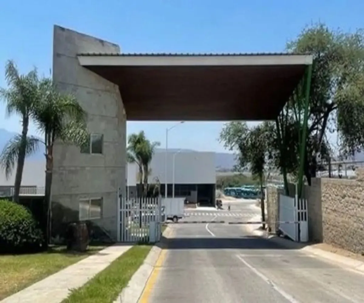 Industrial En Venta,Santa Cruz De Las Flores,Carretera a San Isidro Mazatepec S/N A3-1, Tlajomulco de Zúñiga, Jalisco 45640,Carretera a San Isidro Mazatepec,pSZcRwo