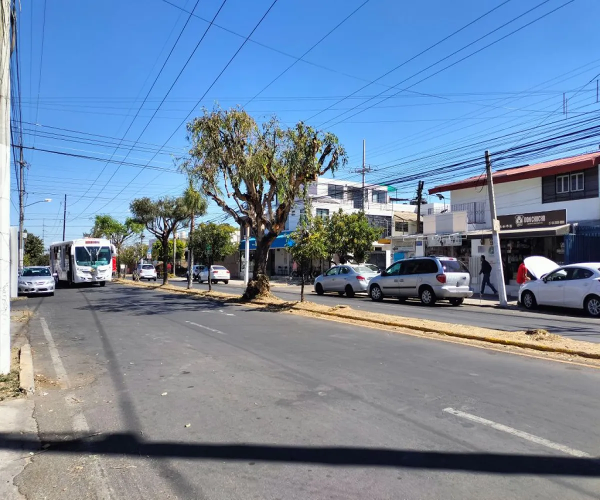 Local En Venta,Las Águilas,Avenida Sierra de Mazamitla 5742, Zapopan, Jalisco 45080,2 Baños,Avenida Sierra de Mazamitla,2,psFTPO0 Local En Venta,Las Águilas,Avenida Sierra de Mazamitla 5742, Zapopan, Jalisco 45080,2 Baños,Avenida Sierra de Mazamitla,2,psFTPO0