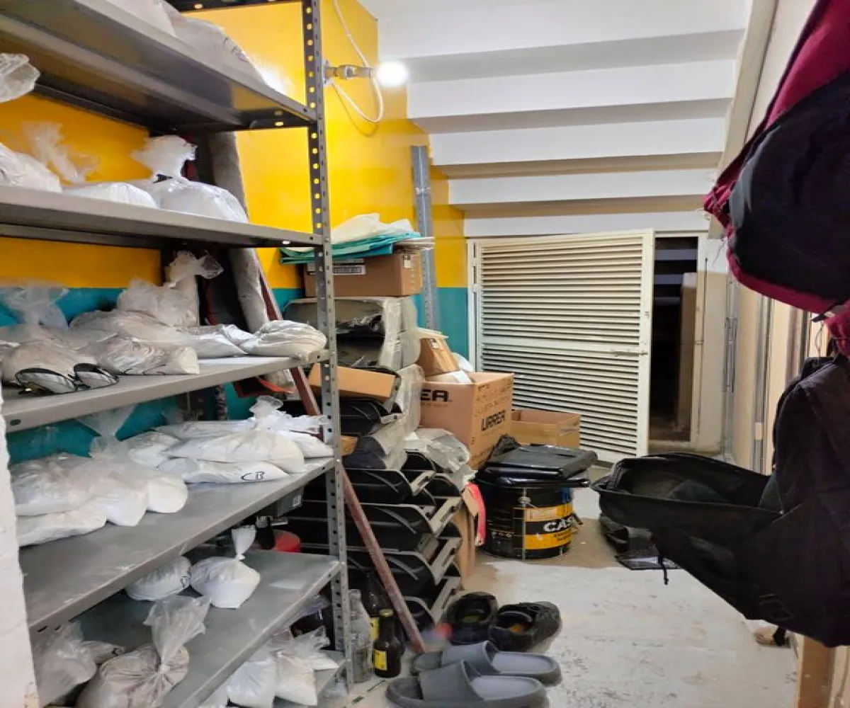 Local En Venta,Las Águilas,Avenida Sierra de Mazamitla 5742, Zapopan, Jalisco 45080,2 Baños,Avenida Sierra de Mazamitla,2,psFTPO0 Local En Venta,Las Águilas,Avenida Sierra de Mazamitla 5742, Zapopan, Jalisco 45080,2 Baños,Avenida Sierra de Mazamitla,2,psFTPO0