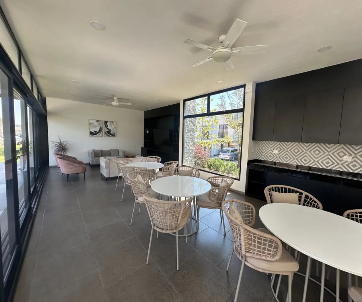 Terreno En Venta,Santa Ana Tepetitlán,Boulevard Bosques de Santa Anita 2377 129, Tlajomulco de Zúñiga, Jalisco 45645,Boulevard Bosques de Santa Anita,p0i3jar