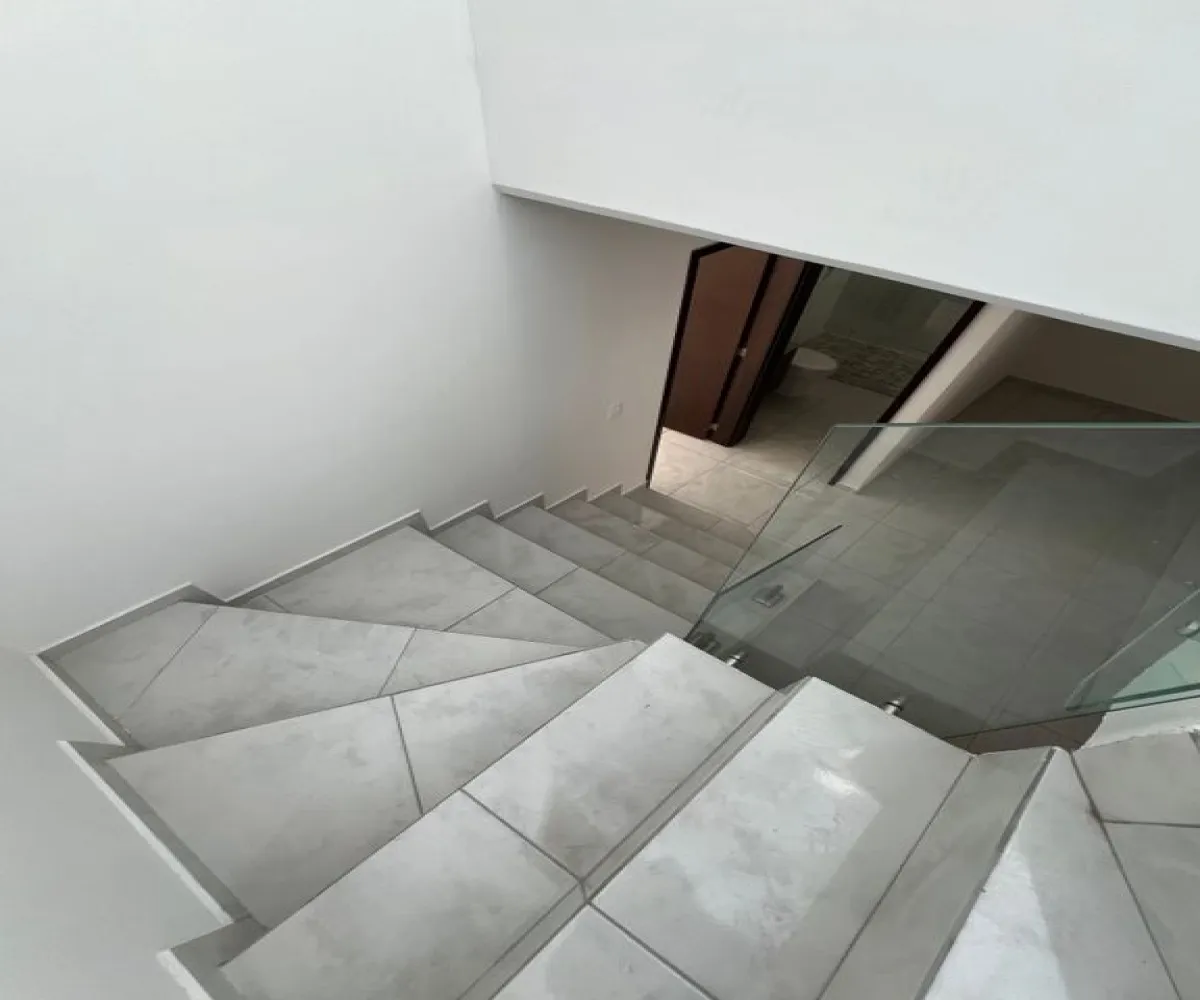 Casa En Venta,Pedregal del Bosque,Prolongación Manuel López Cotilla 681, San Pedro Tlaquepaque, Jalisco 45610, 3 Habitaciones,3 Baños,Prolongación Manuel López Cotilla,1,pbg9Ugx