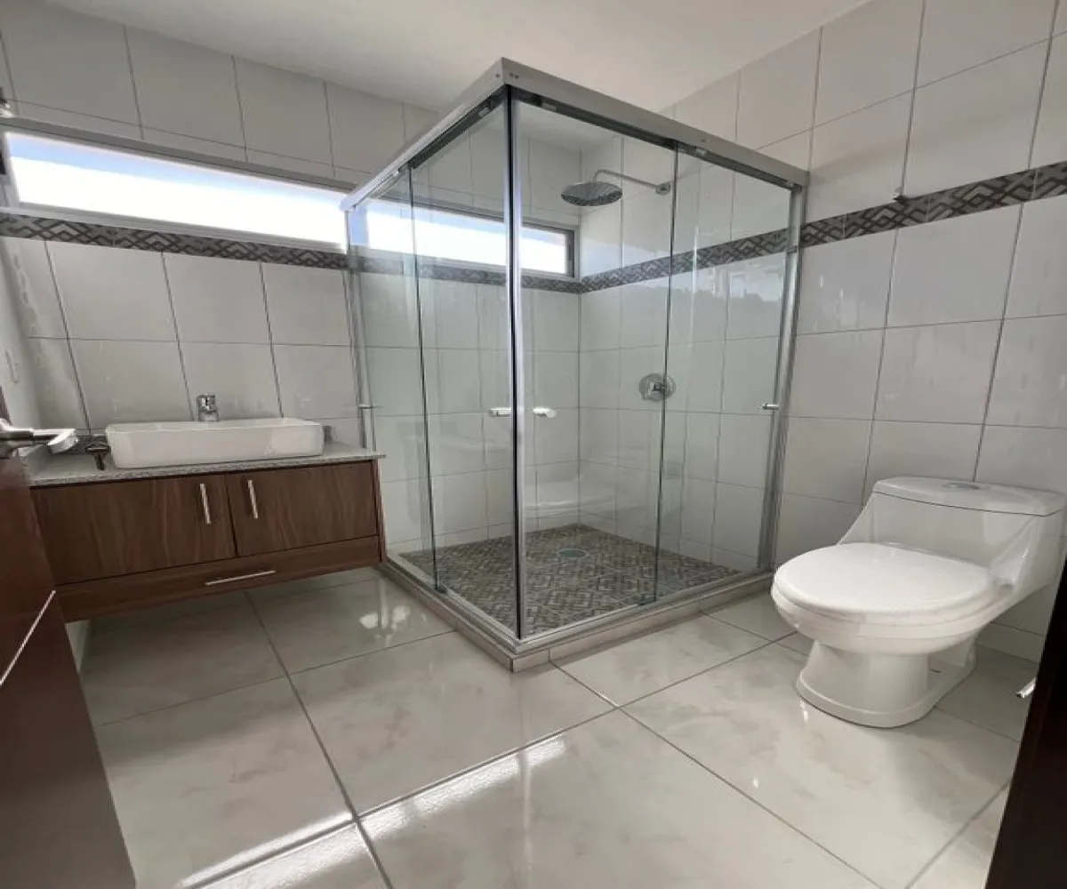 Casa En Venta,Pedregal del Bosque,Prolongación Manuel López Cotilla 681, San Pedro Tlaquepaque, Jalisco 45610, 3 Habitaciones,3 Baños,Prolongación Manuel López Cotilla,1,pbg9Ugx