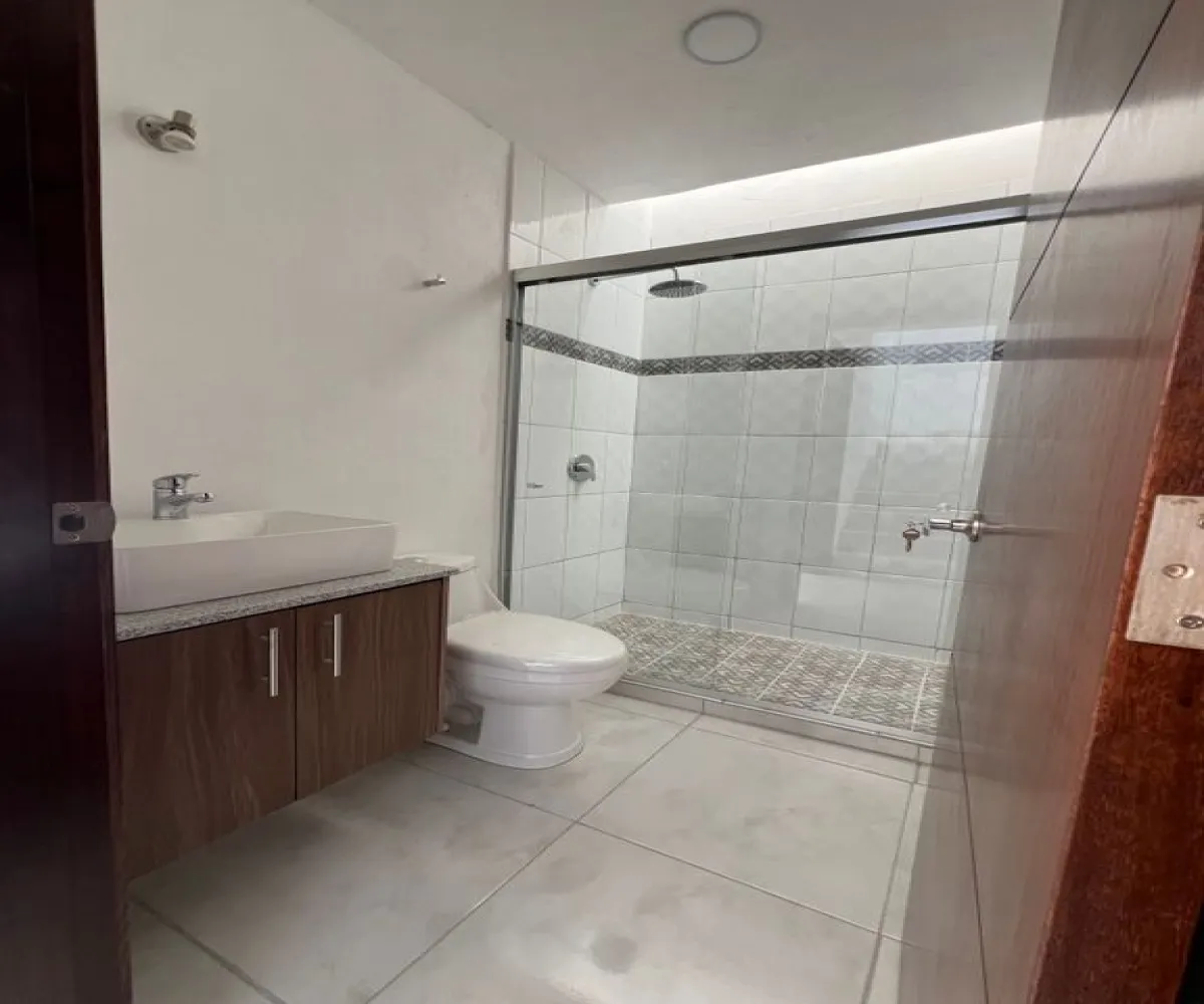 Casa En Venta,Pedregal del Bosque,Prolongación Manuel López Cotilla 681, San Pedro Tlaquepaque, Jalisco 45610, 3 Habitaciones,3 Baños,Prolongación Manuel López Cotilla,1,pbg9Ugx