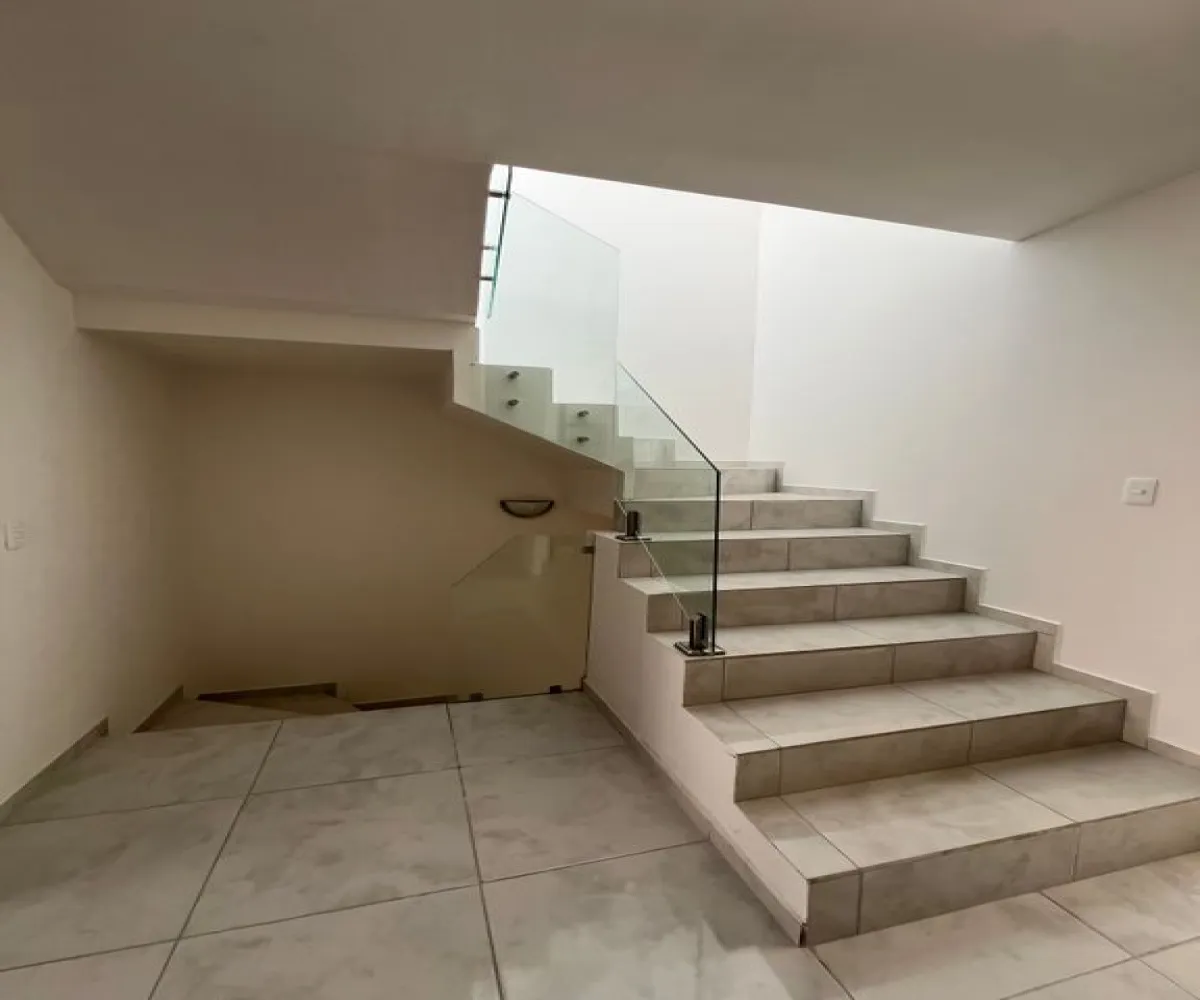 Casa En Venta,Pedregal del Bosque,Prolongación Manuel López Cotilla 681, San Pedro Tlaquepaque, Jalisco 45610, 3 Habitaciones,3 Baños,Prolongación Manuel López Cotilla,1,pbg9Ugx