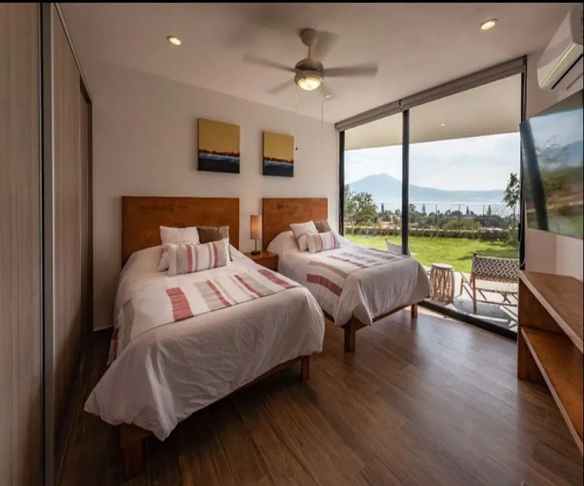 Casa En Venta,San Juan Cosala,Guadalupe Victoria 150, Jocotepec, Jalisco 45820, 5 Habitaciones,5 Baños,Guadalupe Victoria,2,pnYgLQT