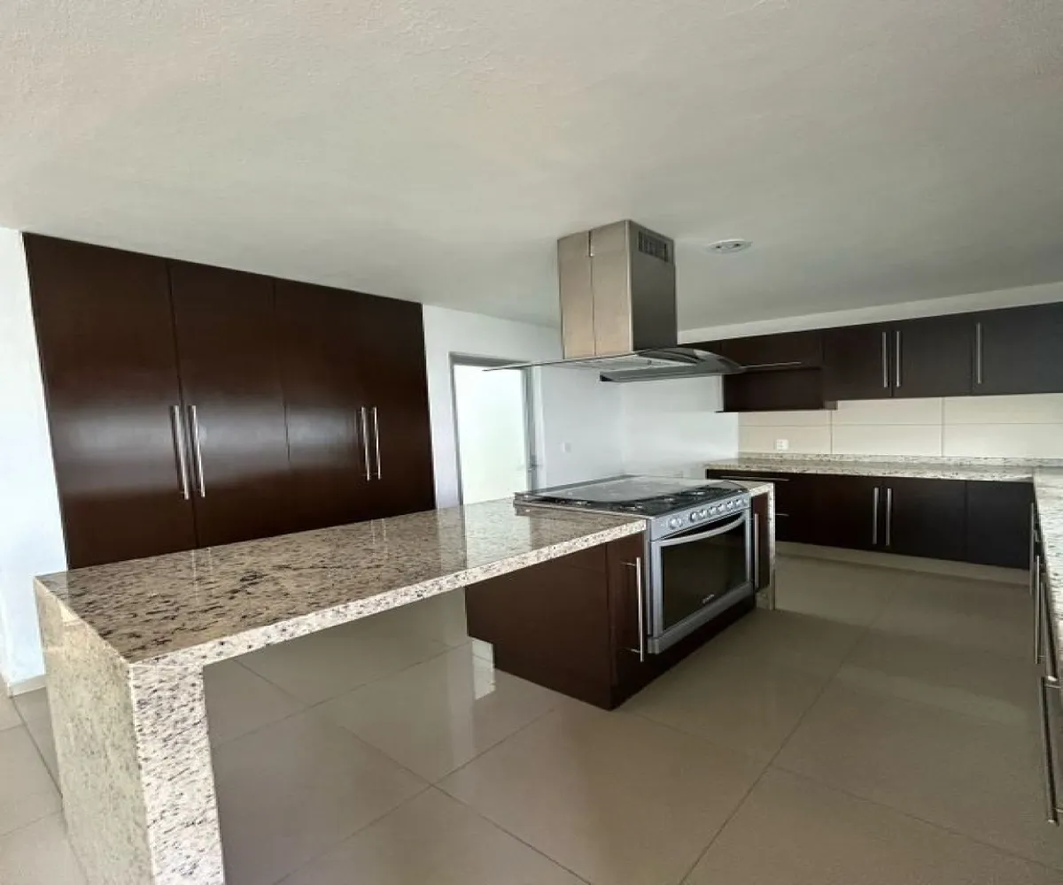 Casa En Venta,Santa Ana Tepetitlán,Boulevard Bosques de Santa Anita 2200, Tlajomulco de Zúñiga, Jalisco 45650, 4 Habitaciones,5 Baños,Boulevard Bosques de Santa Anita,1,pKcr2os