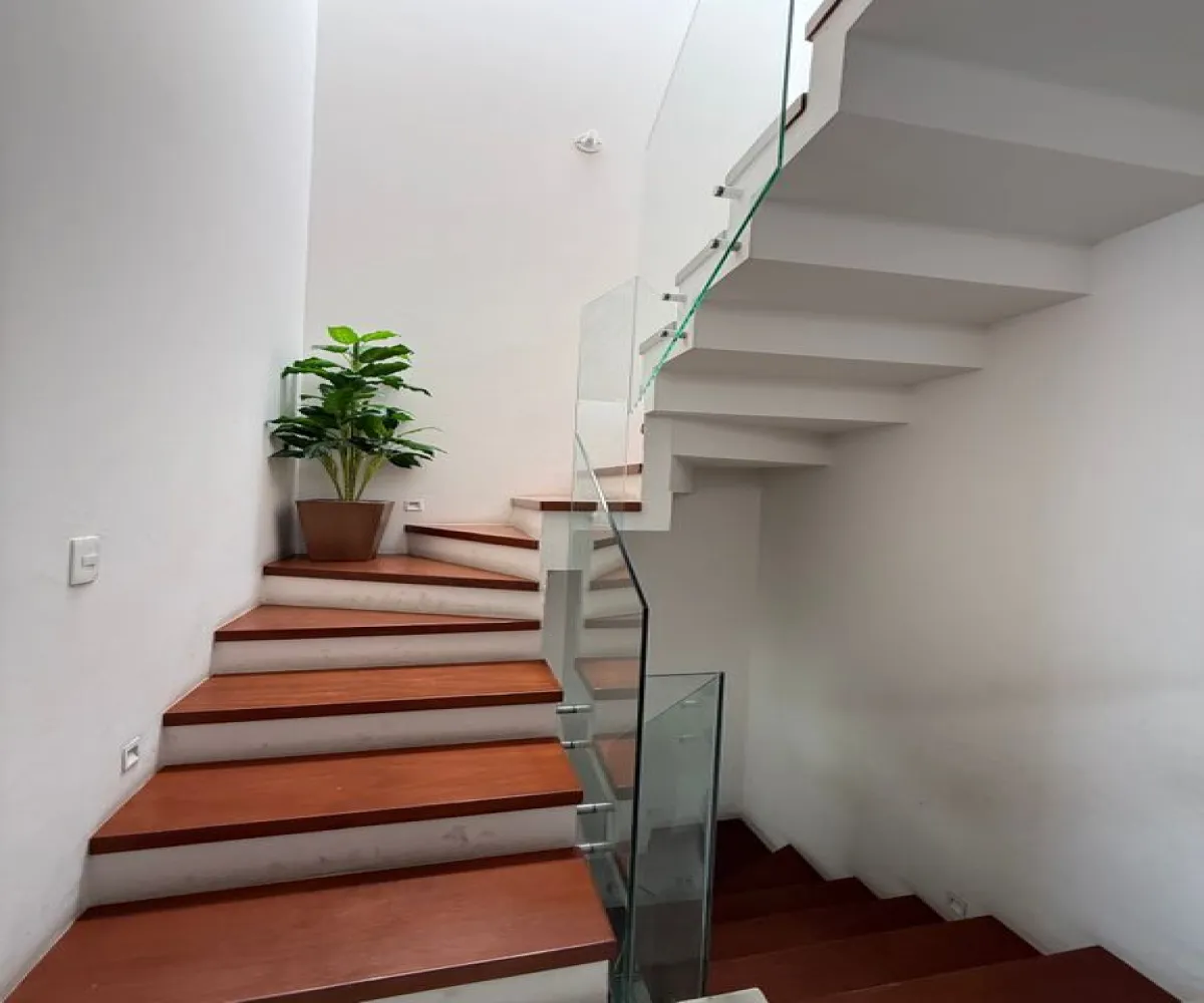 Casa En Venta,Aurea Residencial,Avenida Camino Real a Colima 445, San Pedro Tlaquepaque, Jalisco 45602, 3 Habitaciones,2 Baños,Avenida Camino Real a Colima,1,pDGbNt8