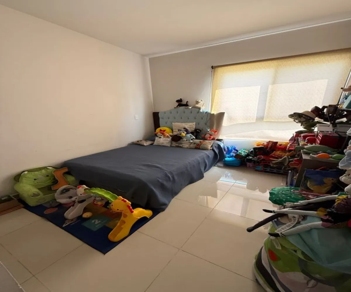 Casa En Venta,Aurea Residencial,Avenida Camino Real a Colima 445, San Pedro Tlaquepaque, Jalisco 45602, 3 Habitaciones,2 Baños,Avenida Camino Real a Colima,1,pDGbNt8