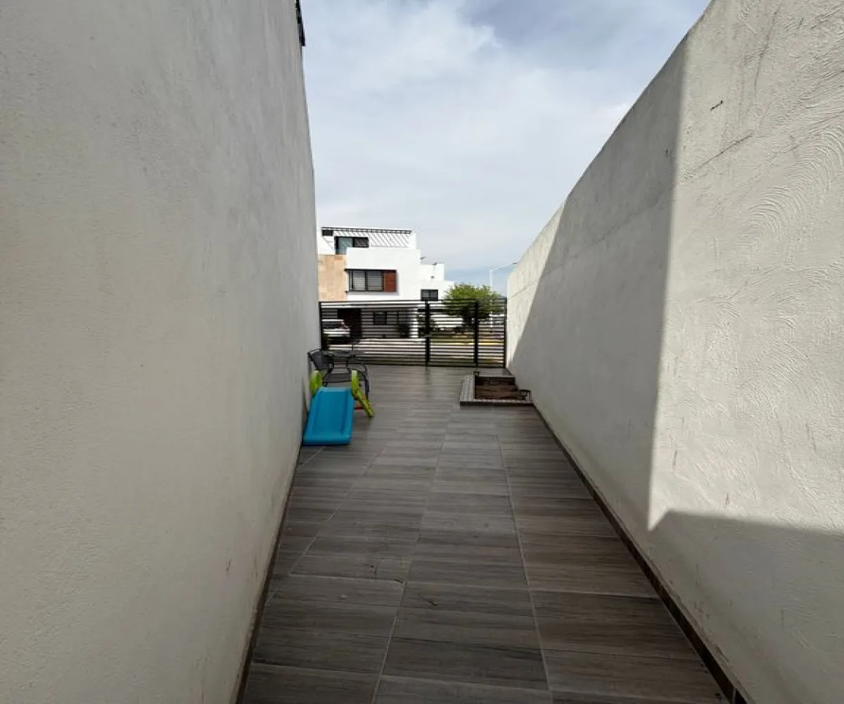 Casa En Venta,Aurea Residencial,Avenida Camino Real a Colima 445, San Pedro Tlaquepaque, Jalisco 45602, 3 Habitaciones,2 Baños,Avenida Camino Real a Colima,1,pDGbNt8