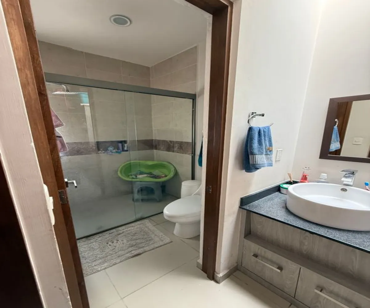 Casa En Venta,Aurea Residencial,Avenida Camino Real a Colima 445, San Pedro Tlaquepaque, Jalisco 45602, 3 Habitaciones,2 Baños,Avenida Camino Real a Colima,1,pDGbNt8