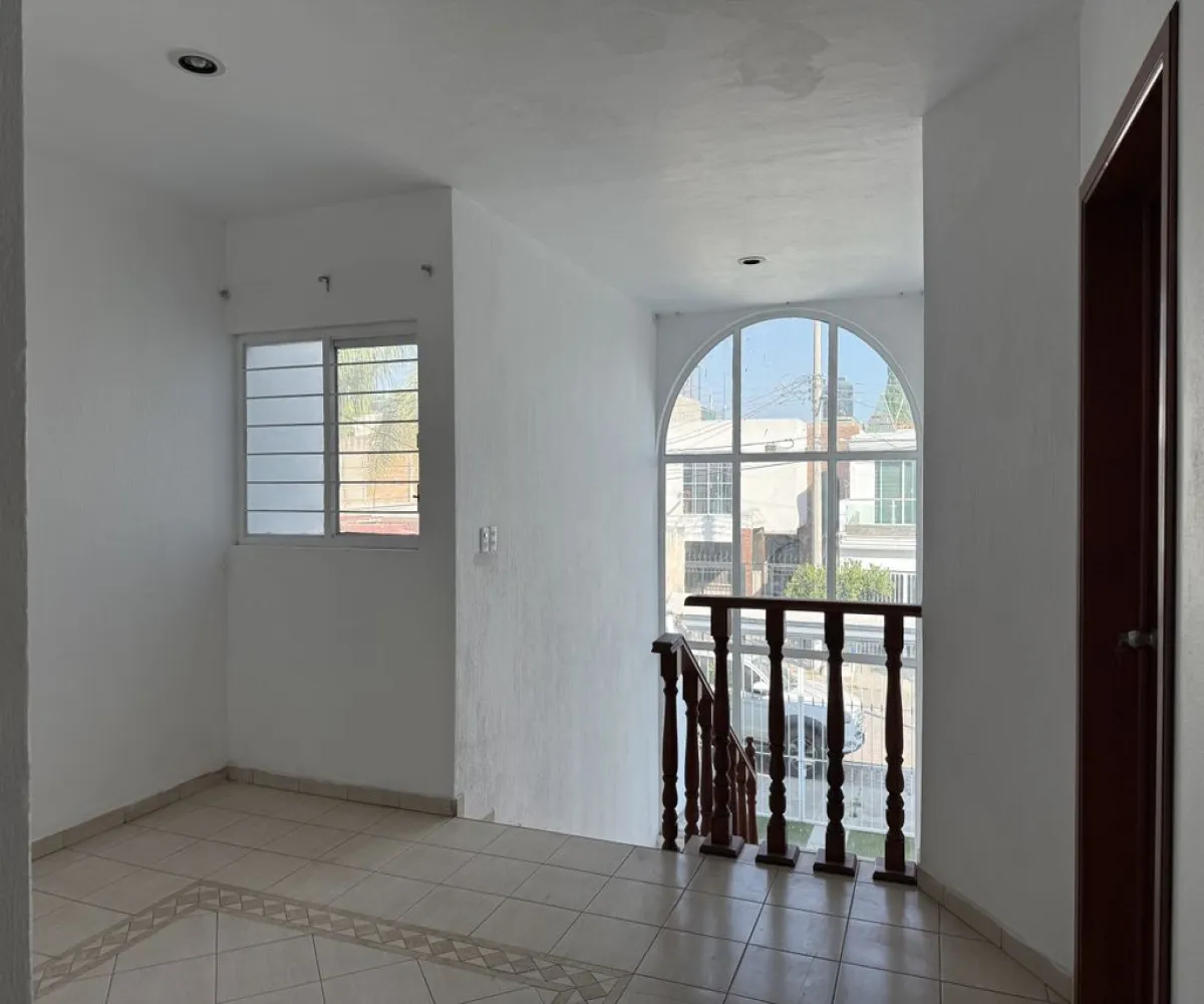 Casa En Venta,Prados de Santa María,Olmos 210, San Pedro Tlaquepaque, Jalisco 45601, 3 Habitaciones,2 Baños,Olmos,3,p5ZVHe4