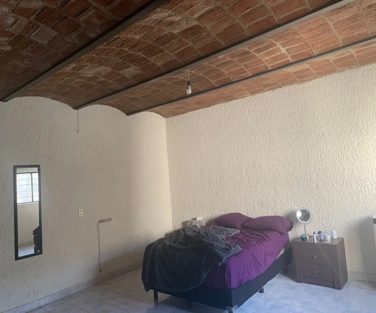 Casa En Venta,Pinar de la Venta,Calle Pedro Moreno 64, Zapopan, Jalisco 45226, 3 Habitaciones,1 Baño,Calle Pedro Moreno,1,pGOb55Q