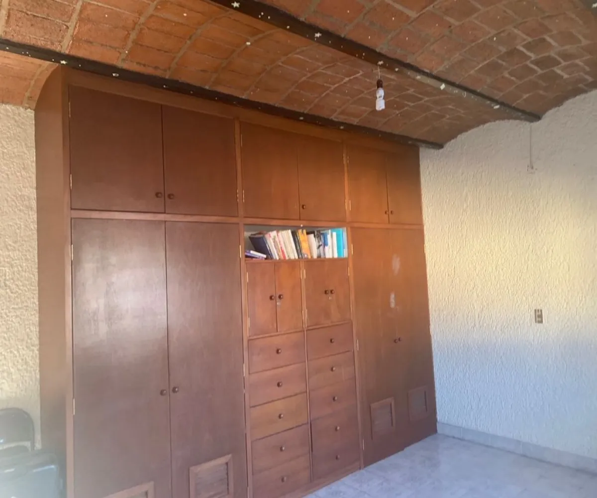 Casa En Venta,Pinar de la Venta,Calle Pedro Moreno 64, Zapopan, Jalisco 45226, 3 Habitaciones,1 Baño,Calle Pedro Moreno,1,pGOb55Q