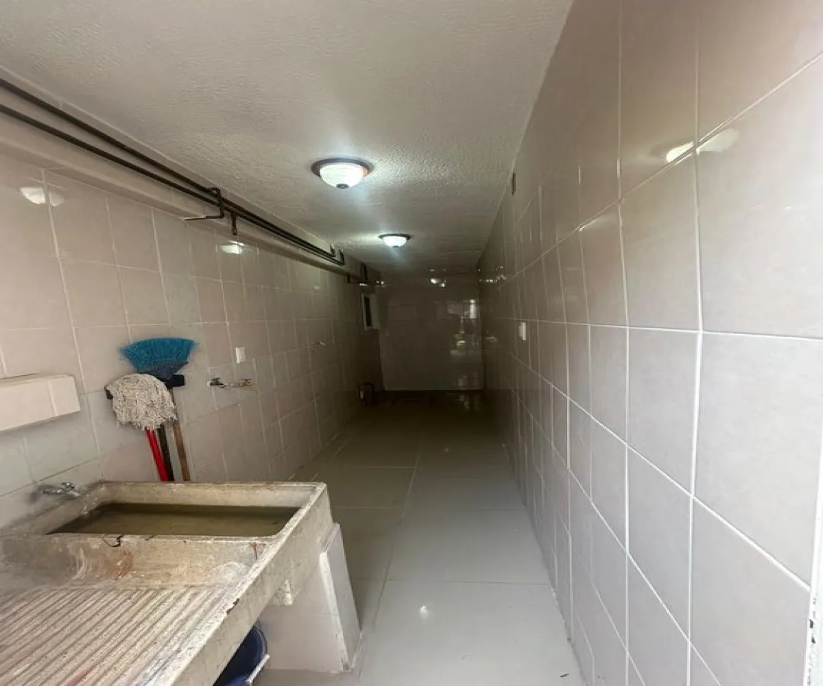 Casa En Venta,Prados Vallarta,Calle A las Cumbres 260, Zapopan, Jalisco 45020, 5 Habitaciones,2 Baños,Calle A las Cumbres,2,ptJDcWR