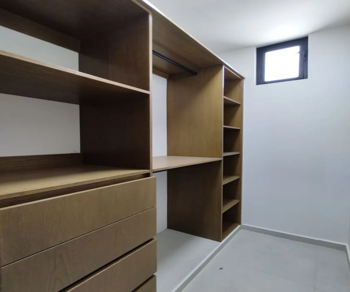 Casa En Venta,Tlaquepaque,Av. De los Bosques S/N 53, San Pedro Tlaquepaque, Jalisco 45610, 2 Habitaciones,3 Baños,Av. De los Bosques,2,pTarDHU