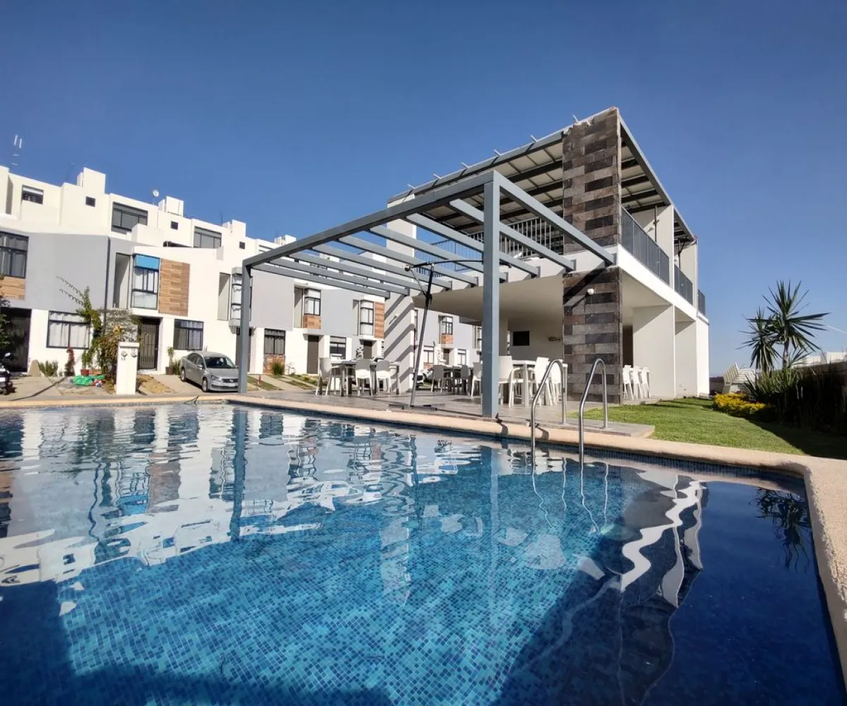 Casa En Venta,Tlaquepaque,Av. De los Bosques S/N 53, San Pedro Tlaquepaque, Jalisco 45610, 2 Habitaciones,3 Baños,Av. De los Bosques,2,pTarDHU