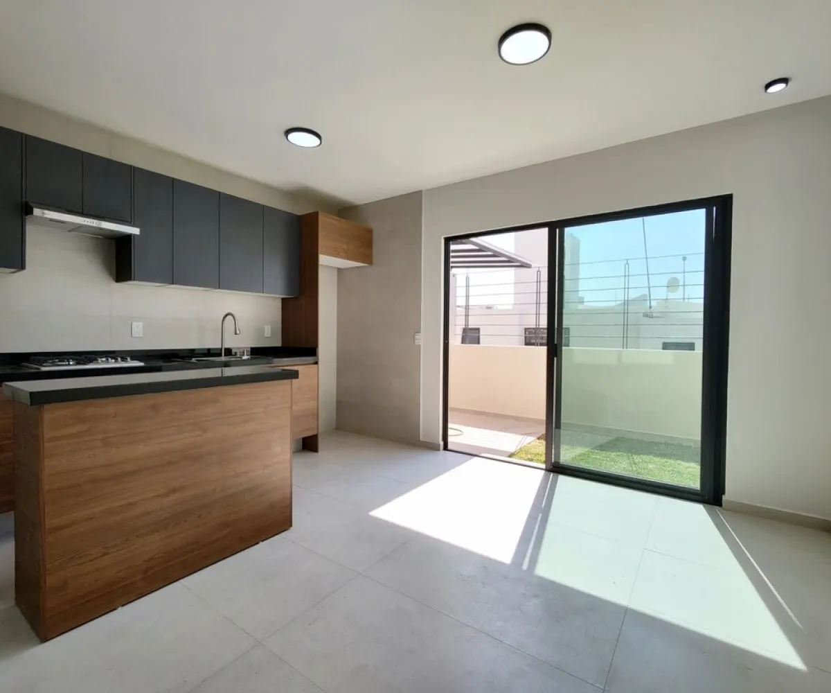 Casa En Venta,Tlaquepaque,Av. De los Bosques S/N 53, San Pedro Tlaquepaque, Jalisco 45610, 2 Habitaciones,3 Baños,Av. De los Bosques,2,pTarDHU