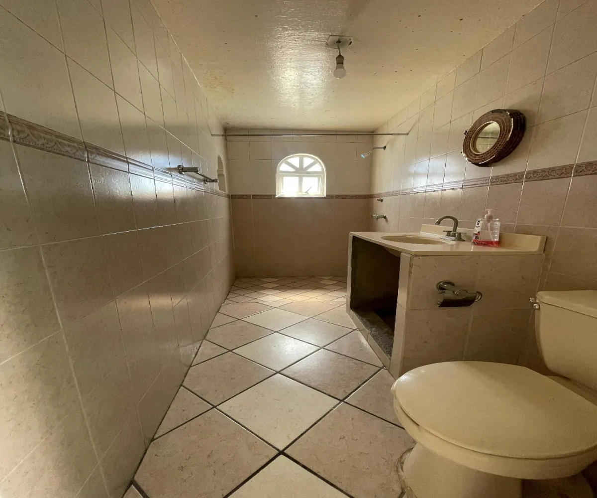 Casa En Venta,Jardines Del Vergel,jardines de los alhelies 1472, Zapopan, Jalisco 45180, 6 Habitaciones,4 Baños,jardines de los alhelies,3,723177