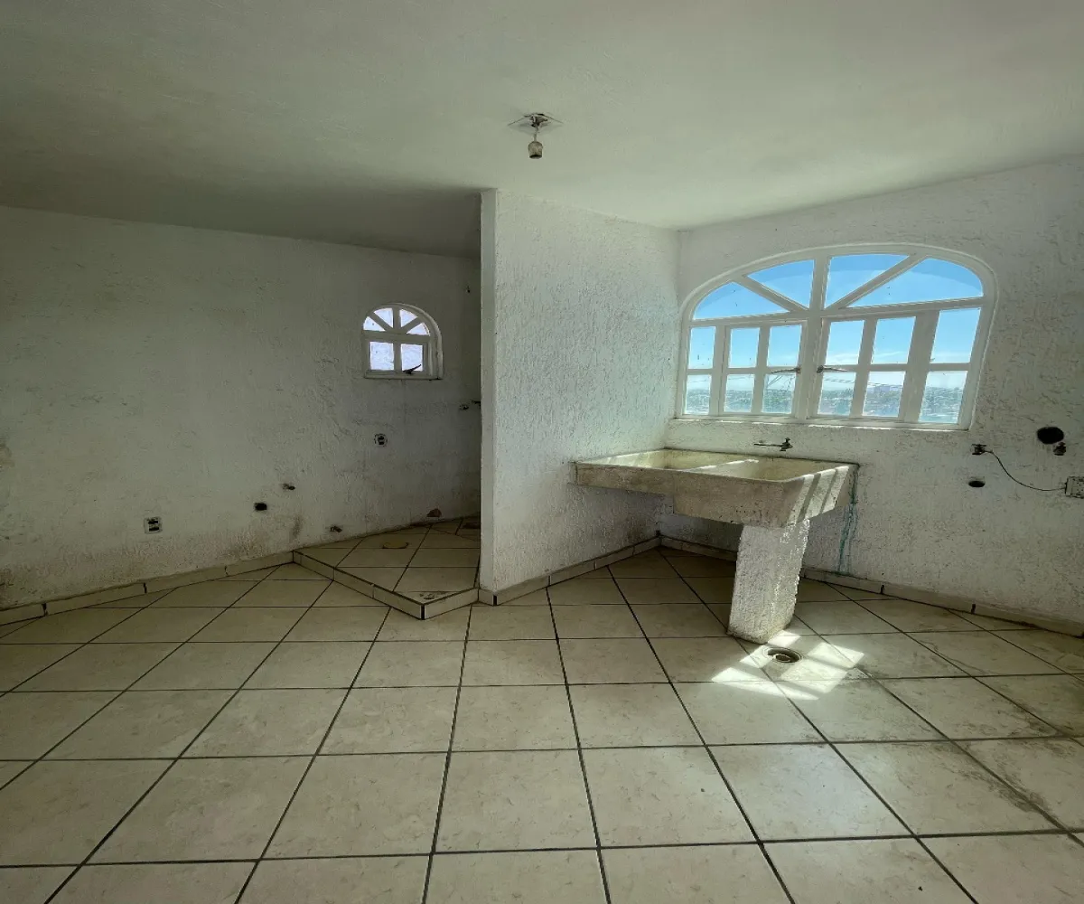 Casa En Venta,Jardines Del Vergel,jardines de los alhelies 1472, Zapopan, Jalisco 45180, 6 Habitaciones,4 Baños,jardines de los alhelies,3,723177