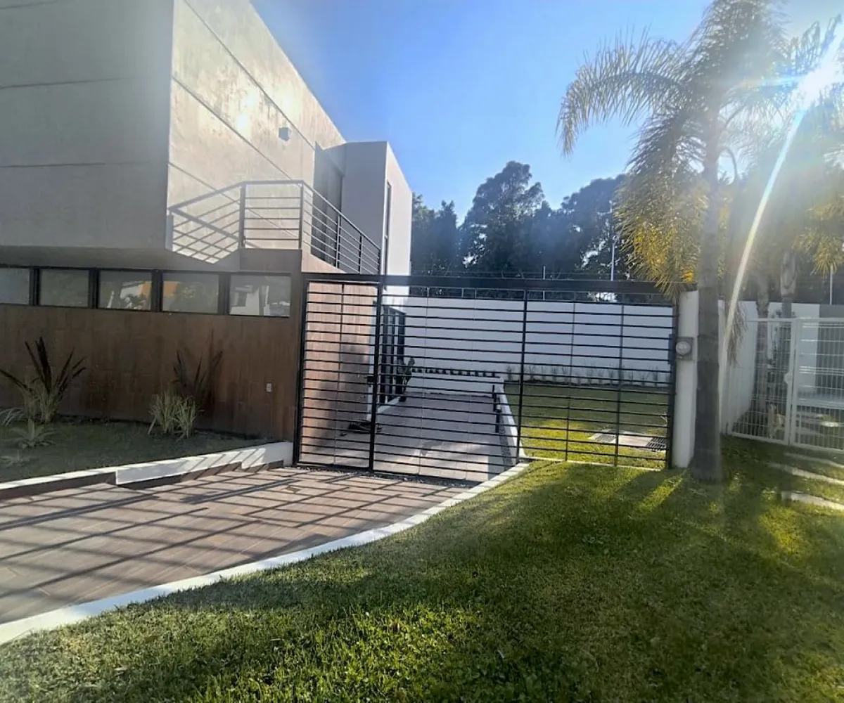 Casa En Venta,Rinconada de Santa Anita ,Santa Ana 601 52, Tlajomulco de Zúñiga, Jalisco 45600, 4 Habitaciones,3 Baños,Santa Ana,1,pSEk1Yc