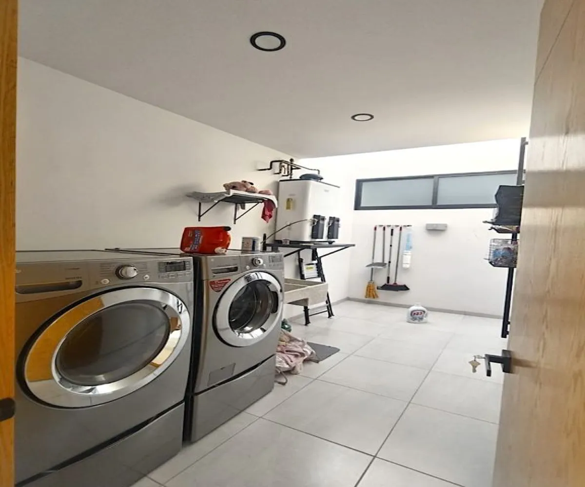 Casa En Venta,Rinconada de Santa Anita ,Santa Ana 601 52, Tlajomulco de Zúñiga, Jalisco 45600, 4 Habitaciones,3 Baños,Santa Ana,1,pSEk1Yc