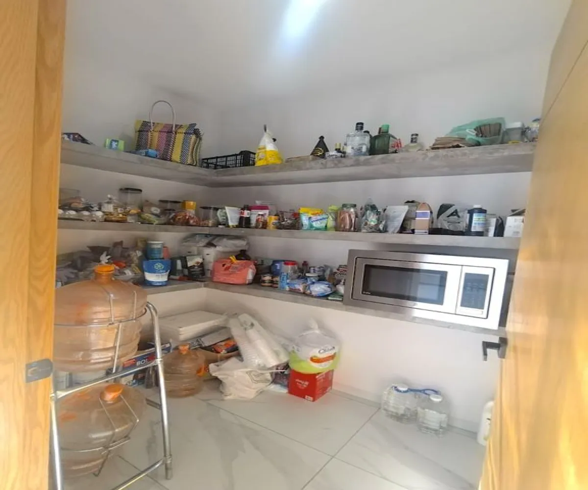 Casa En Venta,Rinconada de Santa Anita ,Santa Ana 601 52, Tlajomulco de Zúñiga, Jalisco 45600, 4 Habitaciones,3 Baños,Santa Ana,1,pSEk1Yc