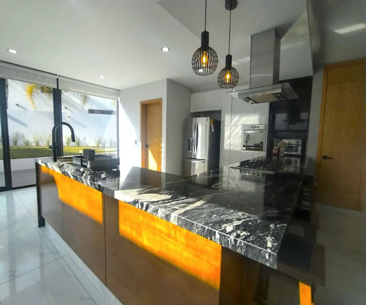 Casa En Venta,Rinconada de Santa Anita ,Santa Ana 601 52, Tlajomulco de Zúñiga, Jalisco 45600, 4 Habitaciones,3 Baños,Santa Ana,1,pSEk1Yc