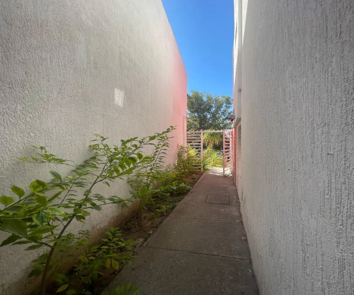 Casa En Venta,Pontevedra,Paseo Pedreira 48, Tlajomulco de Zúñiga, Jalisco 45645, 3 Habitaciones,2 Baños,Paseo ,2,723180