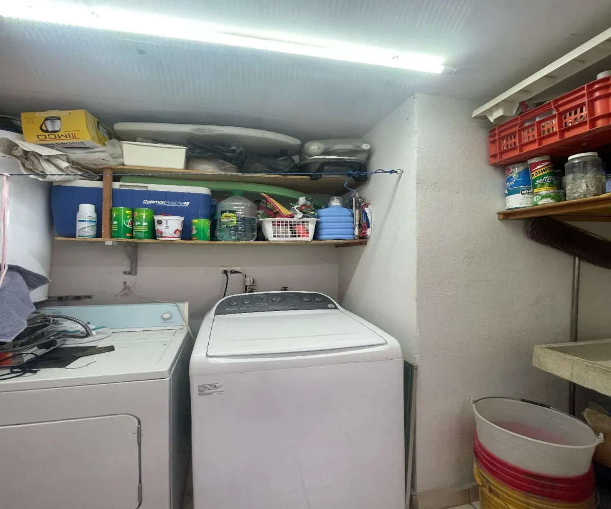 Casa En Venta,Pontevedra,Paseo Pedreira 48, Tlajomulco de Zúñiga, Jalisco 45645, 3 Habitaciones,2 Baños,Paseo ,2,723180