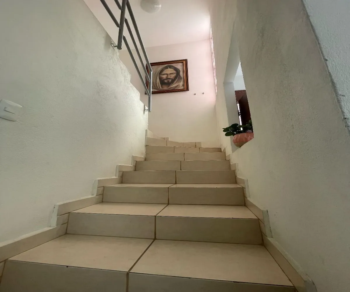 Casa En Venta,Pontevedra,Paseo Pedreira 48, Tlajomulco de Zúñiga, Jalisco 45645, 3 Habitaciones,2 Baños,Paseo ,2,723180