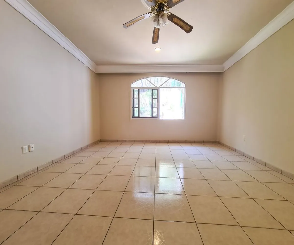 Casa En Venta,Bugambilias,Circuito de las Flores Poniente S/N, Zapopan, Jalisco 45237, 3 Habitaciones,3 Baños,Circuito de las Flores Poniente,1,pFUV04M