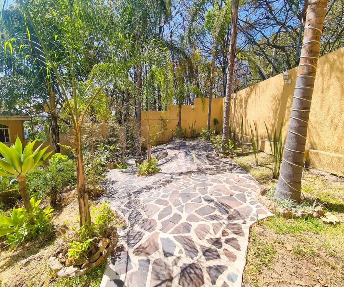 Casa En Venta,Bugambilias,Circuito de las Flores Poniente S/N, Zapopan, Jalisco 45237, 3 Habitaciones,3 Baños,Circuito de las Flores Poniente,1,pFUV04M