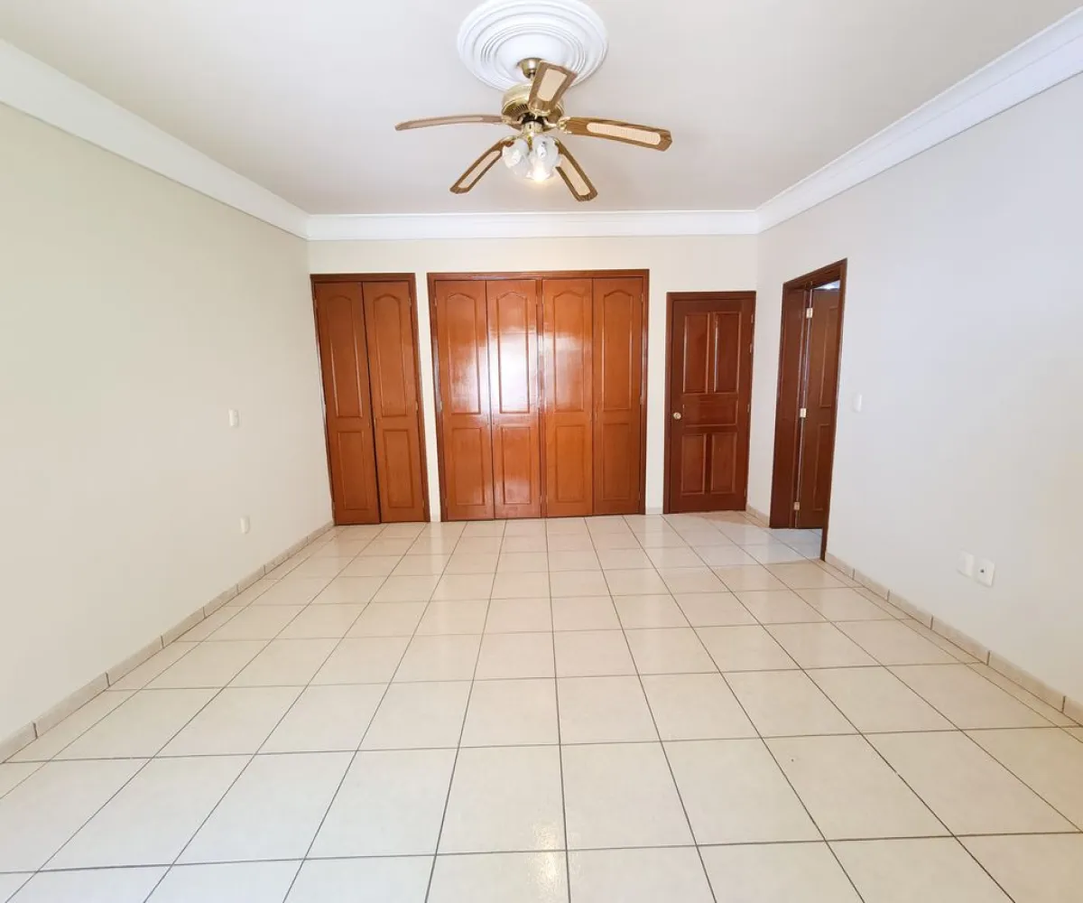 Casa En Venta,Bugambilias,Circuito de las Flores Poniente S/N, Zapopan, Jalisco 45237, 3 Habitaciones,3 Baños,Circuito de las Flores Poniente,1,pFUV04M